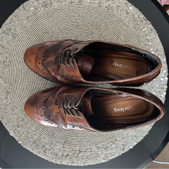 Used excellent condition. Spring.  block heel. Love these vintage vibe shoes! - Picture 4 of 5